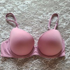 VS PINK Wear Everywhere Lightly Lined Lilac Pink Bra 32C